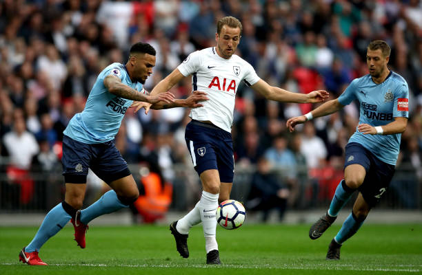 由于缺乏自 由于缺乏自